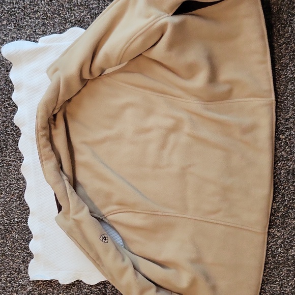 Ariat reversable vest - Picture 5 of 6